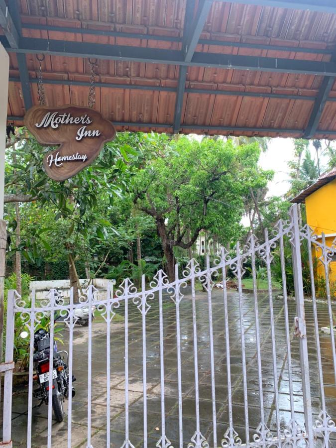Mother'S Inn Homestay Kochi Esterno foto