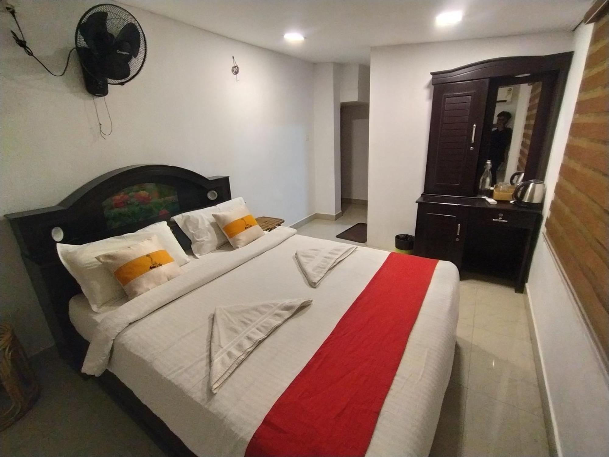 Mother'S Inn Homestay Kochi Esterno foto